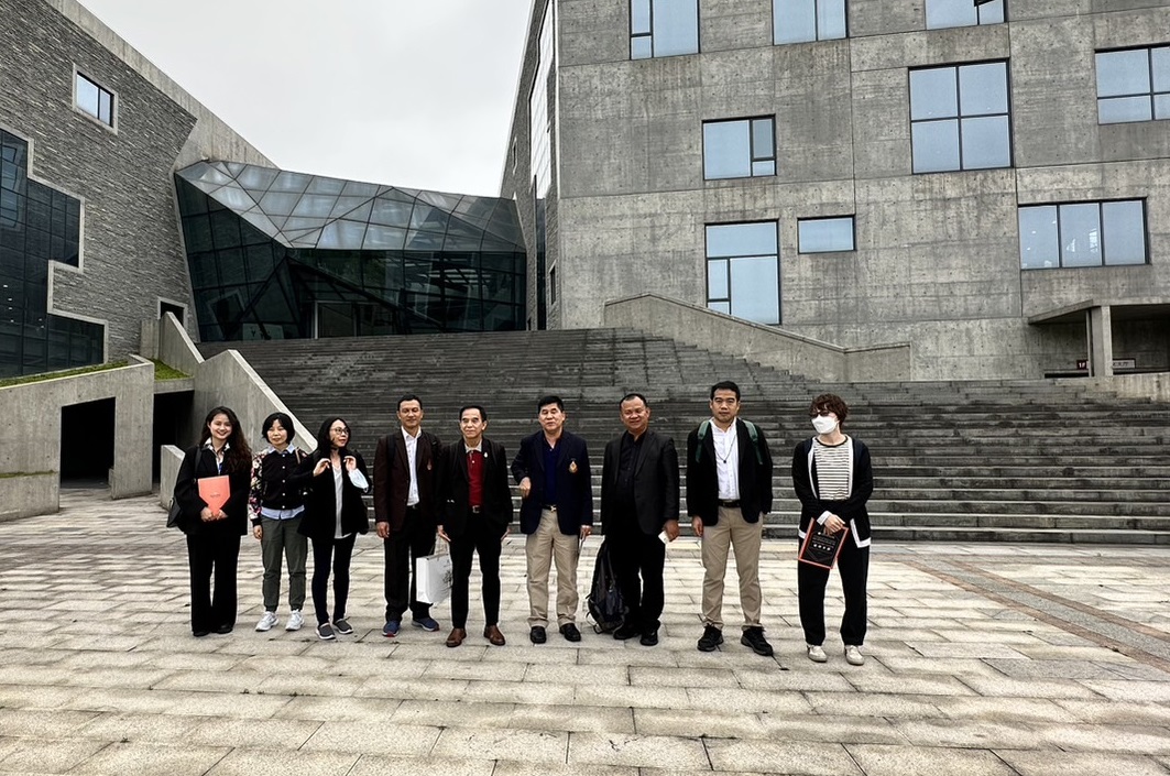คณะวิศวกรรมศาสตร์ ประชุมความร่วมมือและวางแผนการพัฒนางานวิจัยด้านแบตเตอรี่สำหรับยานยนต์สมัยใหม่ และการแลกเปลี่ยนนักศึกษาสาขาวิศวกรรมซอฟต์แวร์ ร่วมกับ GLITC ประเทศจีน