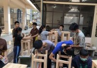 Image : นักศึกษาหลักสูตร วศ.บ.ยธ จัดทำเก้าอี้สำหรับห้องปฏิบัติการ จากการเรียนวิชา Civil Engineering Workshop 
