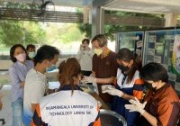 รูปภาพ : คณะบริหารธุรกิจและศิลปศาสตร์ จัดโครงการทำขนมไทยพื้นบ้านเพื่ออนุรักษ์ภูมิปัญญาไทย