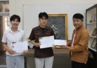 รูปภาพ : นักศึกษารับรางวัลโครงการประกวดคลิปสั้น (8 มีนาคม 2567)