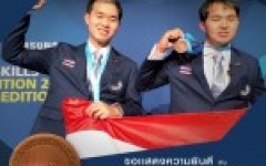 2 ตัวเเทนเยาวชนไทย ศิษย์เก่าคณะวิศวกรรมศาสตร์ คว้าเหรียญฝีมือยอดเยี่ยม สาขาเมคคาทรอนิกส์ จากเวที WorldSkills Competition 2022 Special Edition 