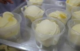 รูปภาพ : นศ.มทรล้านนา ลำปาง ฝึกอบรมเชิงปฏิบัติการ การทำไอศกรีมสับปะรด