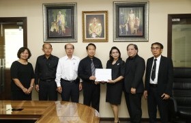 Image : Siam City Insurance gives scholarship to RMUTL students