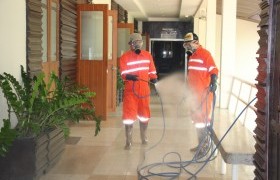 Image : RMUTL cooperated with Chang Phueak Subdistrict Municipality to spray an antiseptic to prevent the spread of COVID-19